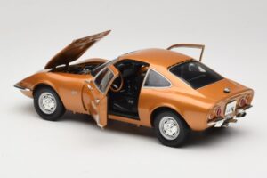 Opel GT Kulta Minichamps 1:18 180049025 Metalli — kuva 5 / 8