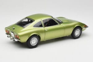 Opel GT Green Metallic Minichamps 1:18 180049029 Metalli — kuva 3 / 8
