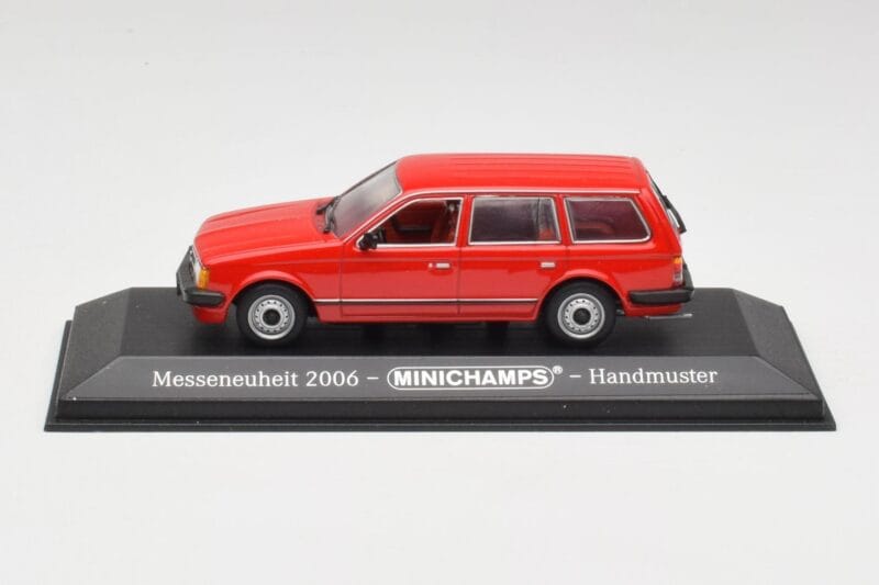 Opel Kadett D Farmari Punainen Concept Minichamps 1:43 OPEL001 Metalli