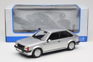 Opel Kadett D GTE Hopea MCG 1:18 MCG18533 Metalli — kuva 6 / 6