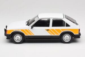 Opel Kadett D SR Valkoinen Keltaisella Koristelulla MCG 1:18 MCG18534 Metalli — kuva 3 / 6
