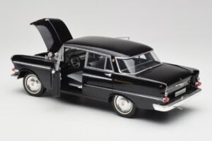 Opel Kapitan P2 Musta Revell 1:18 08821 Metalli — kuva 5 / 8