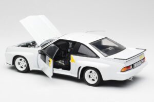 Opel Manta 400 Homologation Valkoinen Revell 1:18 8819 Metalli — kuva 5 / 8
