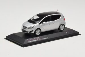 Opel Meriva B Hopea Metallic Minichamps 1:43 400040000 Metalli — kuva 2 / 4