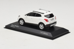 Opel Mokka Valkoinen Minichamps 1:43 410042100 Metalli — kuva 3 / 4