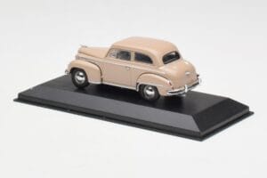 Opel Olympia A Beige Minichamps 1:43 430040404 Metalli — kuva 3 / 4