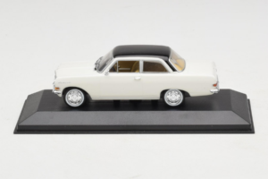 Opel Rekord A Valkoinen Musta Katto Minichamps 1:43 430041002 Metalli