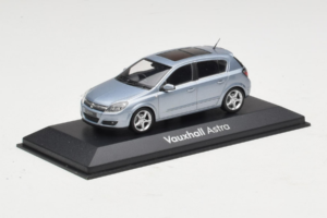 Opel Astra H Blue Metallic Minichamps 1:43 ASTRA004 Metalli — kuva 2 / 4