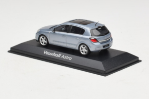 Opel Astra H Blue Metallic Minichamps 1:43 ASTRA004 Metalli — kuva 3 / 4