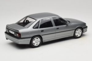 Opel Vectra A 2000 16V Tummanharmaa MCG 1:18 MCG18462 Metalli — kuva 2 / 6