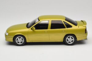 Opel Vectra A 2000 16V Keltainen MCG 1:18 MCG18463 Metalli — kuva 3 / 6