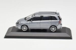 Opel Zafira A OPC Light Blue Metallic Minichamps 1:43 ZAFIRA001 Metalli