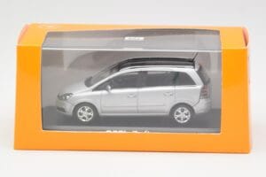 Opel Zafira B Hopea Minichamps 1:43 1799109 Metalli — kuva 4 / 4