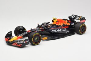 Oracle Red Bull Racing RB18 #11 S. Perez Miami GP 2022 Minichamps 1:18 110220511 Metalli