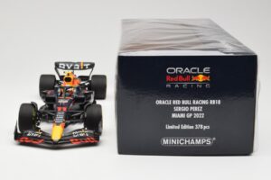 Oracle Red Bull Racing RB18 #11 S. Perez Miami GP 2022 Minichamps 1:18 110220511 Metalli — kuva 6 / 6
