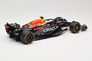 Oracle Red Bull Racing RB19 #1 M. Verstappen Winner Italian GP 2023 Minichamps 1:18 110231501 Metalli — kuva 2 / 6