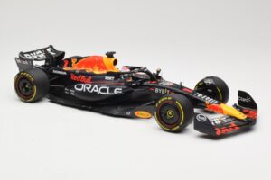 Oracle Red Bull Racing RB19 #1 M. Verstappen Winner Italian GP 2023 Minichamps 1:18 110231501 Metalli — kuva 4 / 6