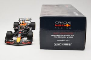 Oracle Red Bull Racing RB19 #1 M. Verstappen Winner Italian GP 2023 Minichamps 1:18 110231501 Metalli — kuva 6 / 6
