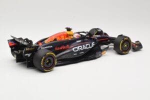 Red Bull Racing RB20 #1 M. Verstappen Winner China GP 2024 Minichamps 1:18 110240501 Metalli — kuva 2 / 6