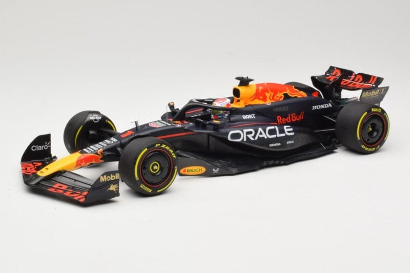 Red Bull Racing RB20 #1 M. Verstappen Winner China GP 2024 Minichamps 1:18 110240501 Metalli