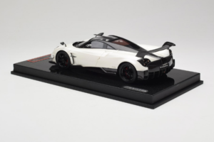 Pagani Huayra BC White Metallic Yy Model 1:18 REMC025 Hartsi — kuva 5 / 7