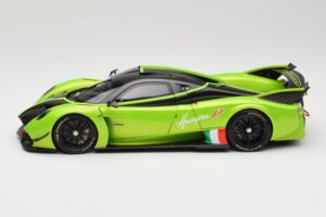 Pagani Huayra R Vihreä LCD 1:18 LCD18012-GR Metalli — kuva 4 / 8