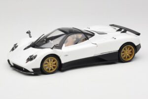 Pagani Zonda F Valkoinen Mondo Motors 1:18 157655 Metalli