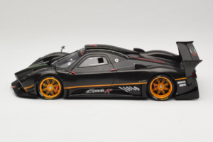 Pagani Zonda R Revolucion Carbon Fiber AUTOart 1:18 78261 Metalli — kuva 4 / 8