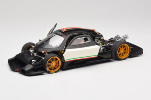 Pagani Zonda R Revolucion Valkoinen AUTOart 1:18 78262 Metalli — kuva 2 / 8