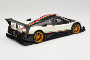 Pagani Zonda R Revolucion Valkoinen AUTOart 1:18 78262 Metalli — kuva 3 / 8