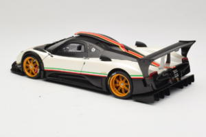 Pagani Zonda R Revolucion Valkoinen AUTOart 1:18 78262 Metalli — kuva 7 / 8