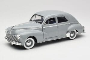 Peugeot 203 Gris Clair Solido 1:18 8145 Metalli