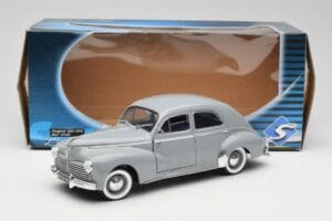 Peugeot 203 Gris Clair Solido 1:18 8145 Metalli — kuva 8 / 8