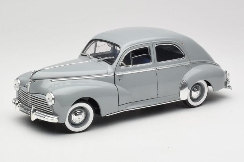 Peugeot 203 Gris Clair Solido 1:18 8145 Metalli