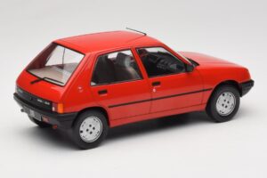 Peugeot 205 Punainen MCG 1:18 MCG18492 Metalli — kuva 2 / 6