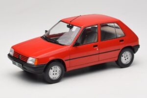 Peugeot 205 Punainen MCG 1:18 MCG18492 Metalli