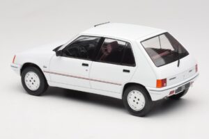 Peugeot 205 Valkoinen MCG 1:18 MCG18493 Metalli — kuva 5 / 6