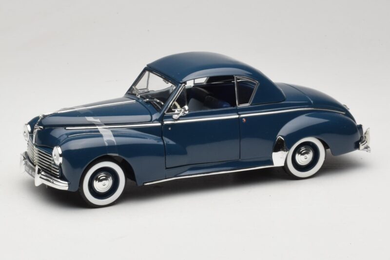 Peugeot 302 Coupe Sininen Solido 1:18 8168 Metalli