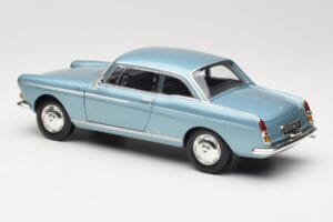 Peugeot 404 Coupe Sininen Norev 1:18 184745 Metalli — kuva 7 / 8