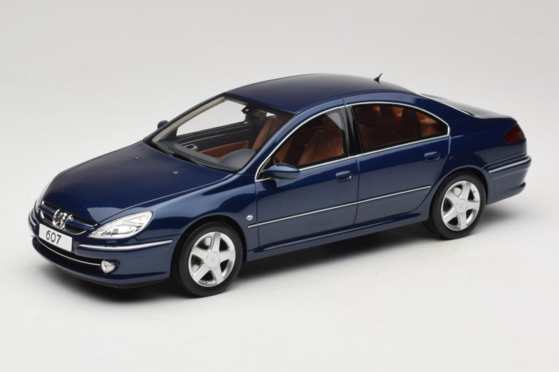 Peugeot 607 Phase II 3.0 V6 Sininen Otto 1:18 OT485 Hartsi