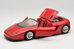 Pininfarina Mythos Punainen Revell 1:18 8806 Metalli — kuva 2 / 8