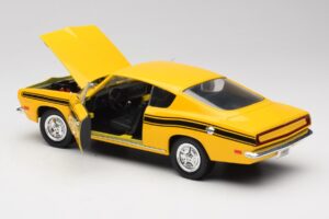 Plymouth Barracuda Keltainen Road Legends 1:18 92178 Metalli — kuva 5 / 8