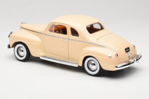 Plymouth Coupe Beige Road Signature 1:18 92398 Metalli — kuva 7 / 8
