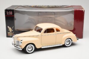 Plymouth Coupe Beige Road Signature 1:18 92398 Metalli — kuva 8 / 8