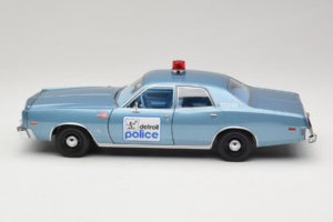 Plymouth Fury Beverly Hills PD Sininen GreenLight 1:18 19069 Metalli — kuva 4 / 8