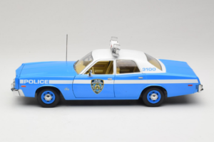 Plymouth Fury Police Pursuit New York Police Department GreenLight 1:18 19043 Metalli — kuva 4 / 8