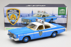 Plymouth Fury Police Pursuit New York Police Department GreenLight 1:18 19043 Metalli — kuva 8 / 8