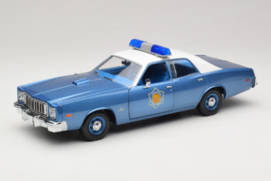 Plymouth Fury Police Pursuit Smokey and the Bandit GreenLight 1:18 19044 Metalli
