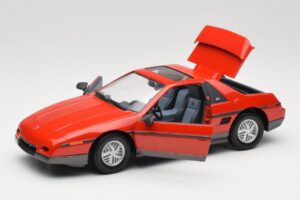 Pontiac Fiero GT Punainen Road Signature 1:18 92588 Metalli — kuva 2 / 8