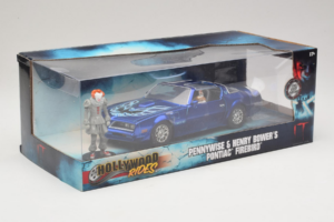 Pontiac Firebird Pennywise With Figure Jada 1:24 31118 Metalli — kuva 2 / 3